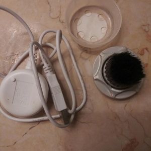 Clarisonic Mia with Makeup brush and facewash